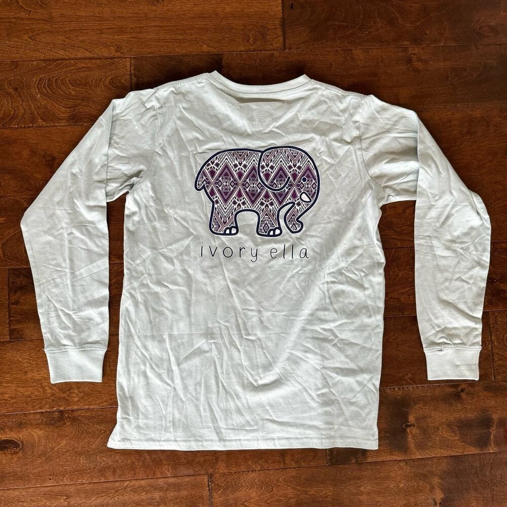 Ivory Ella Women's Small Graphic Tee Shirt Light Blue Light Blue Elephant